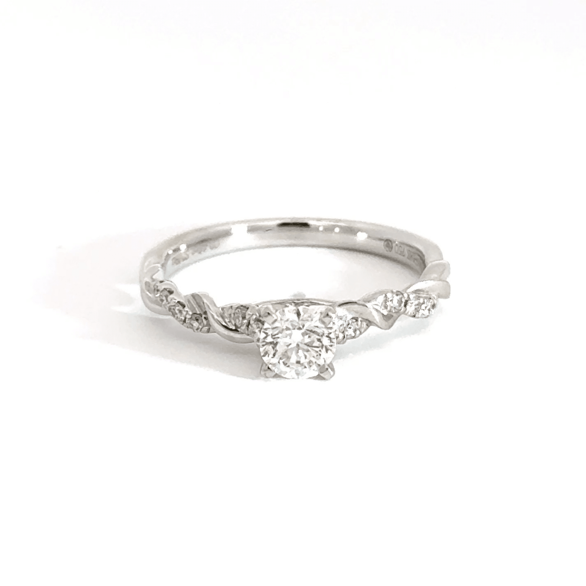 18CTW/G SOL 0.40CT CENTRE DIA 0.50CT TOTAL G/SI2 Aces Jewellers