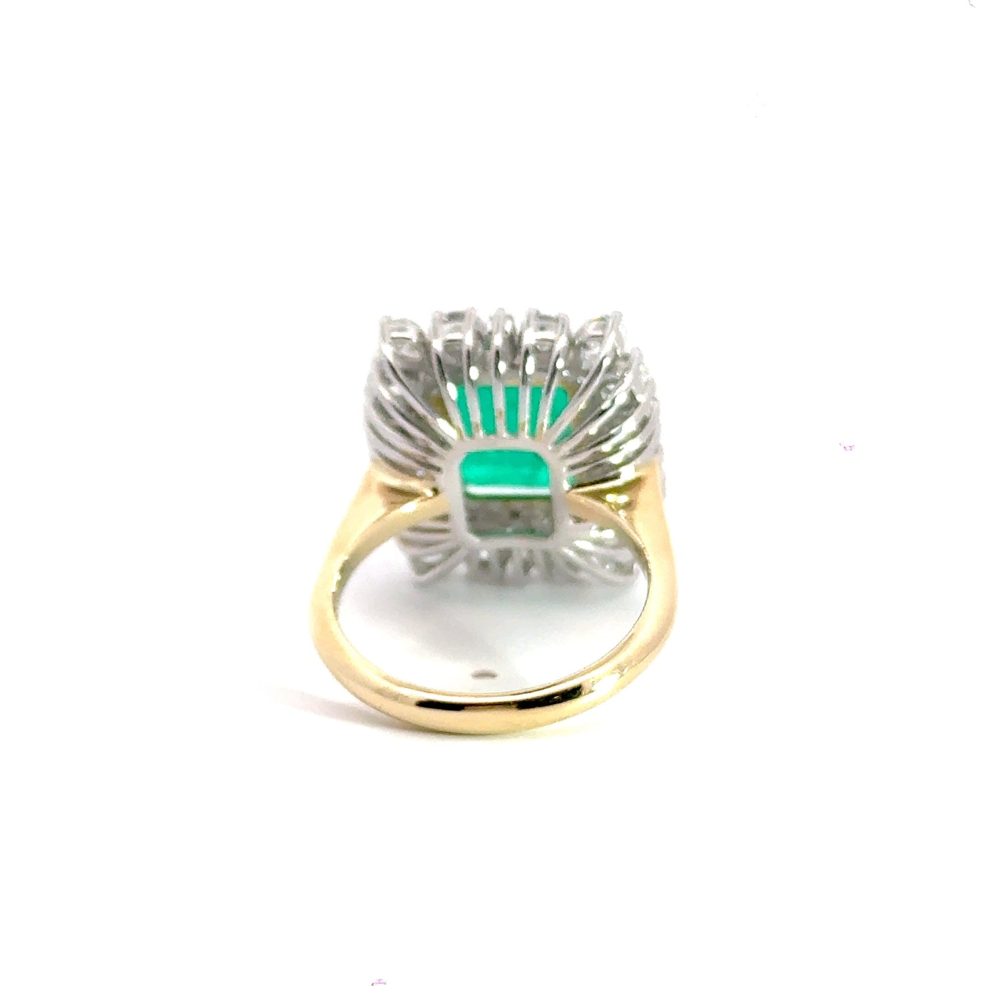 18CT Yellow Gold 5.86CT Emerald 4.25CT Diamond Cluster Ring Aces Jewellers
