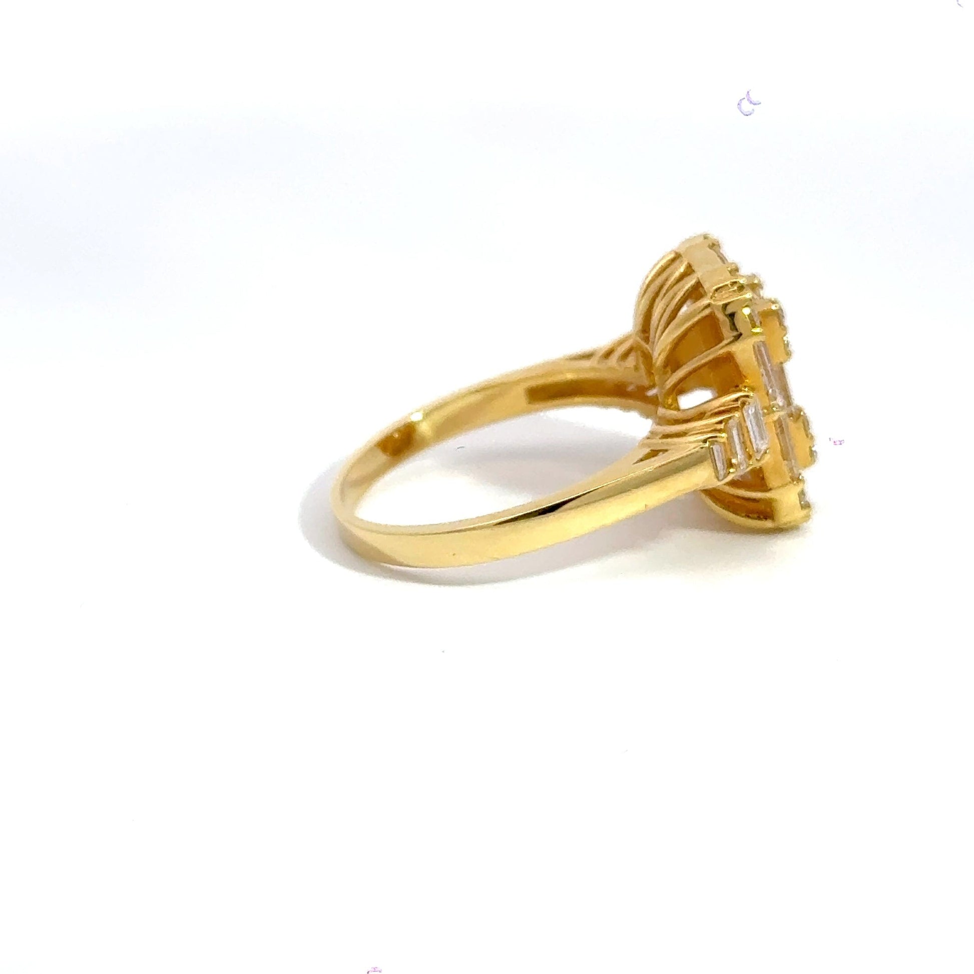 18CT Yellow Gold Cluster Ring Baguette & Round Cut Diamonds Aces Jewellers