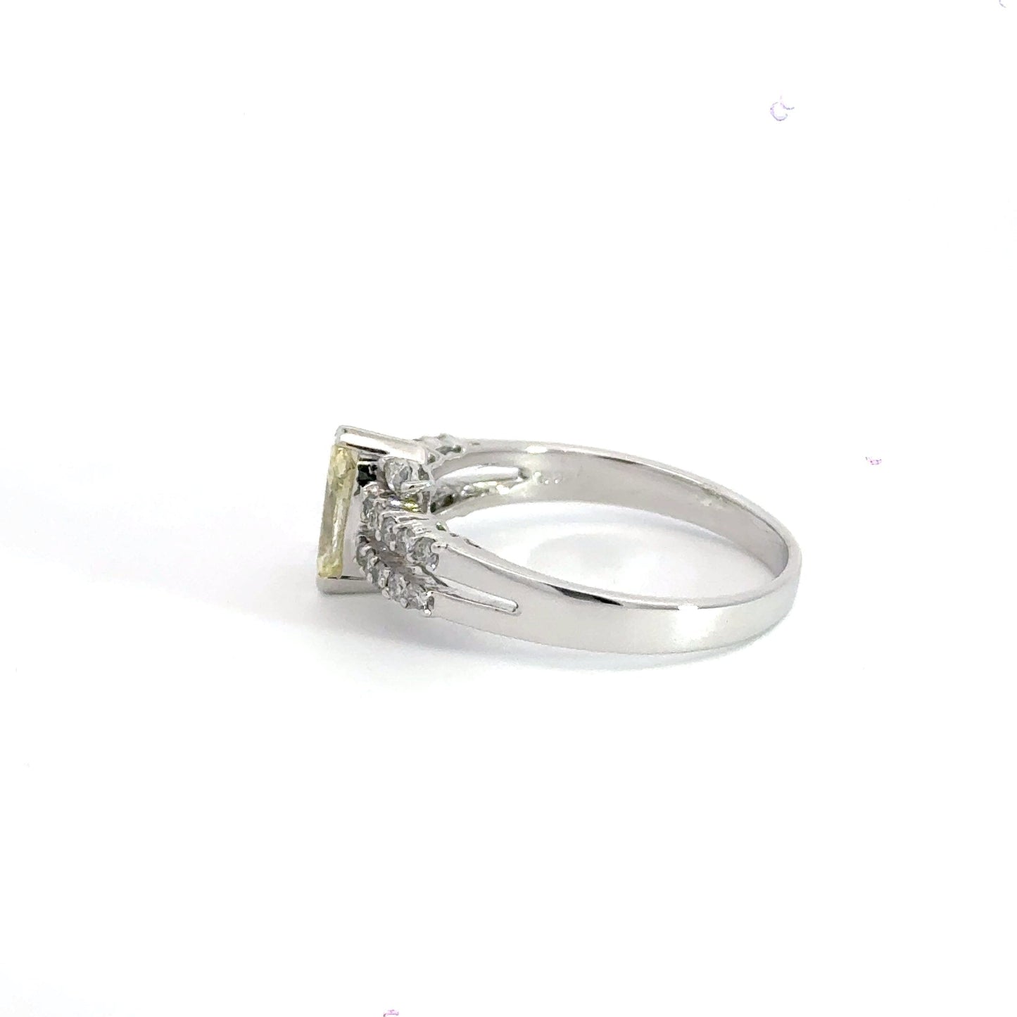 18CT White Gold Ring Yellow Diamond Aces Jewellers