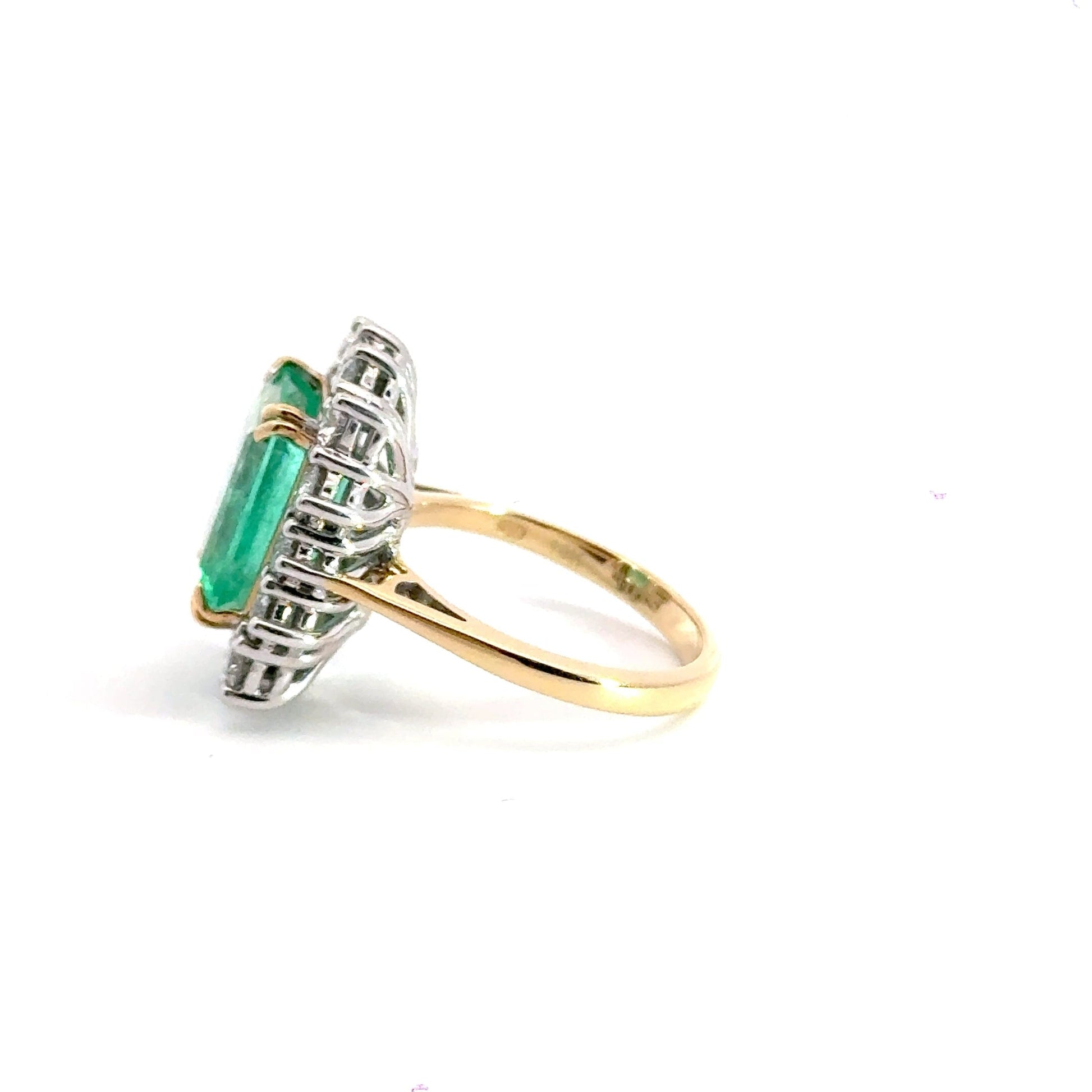 18CT Yellow Gold 5.05CT Columbian Emerald Ring & 2.00CT Diamonds Cluster Aces Jewellers