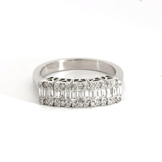 18CT White Gold Diamond Ring Halo Aces Jewellers