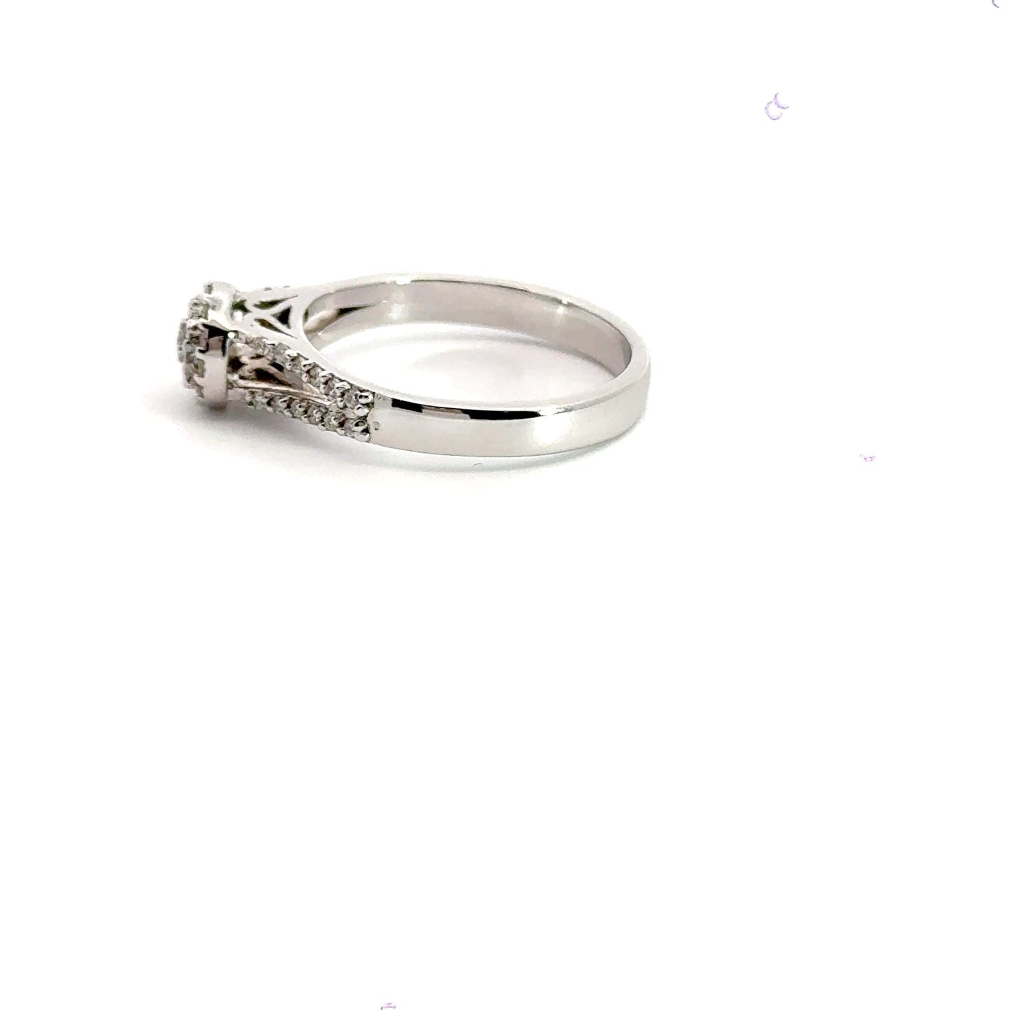 18CT White Gold Halo Diamond Ring Aces Jewellers