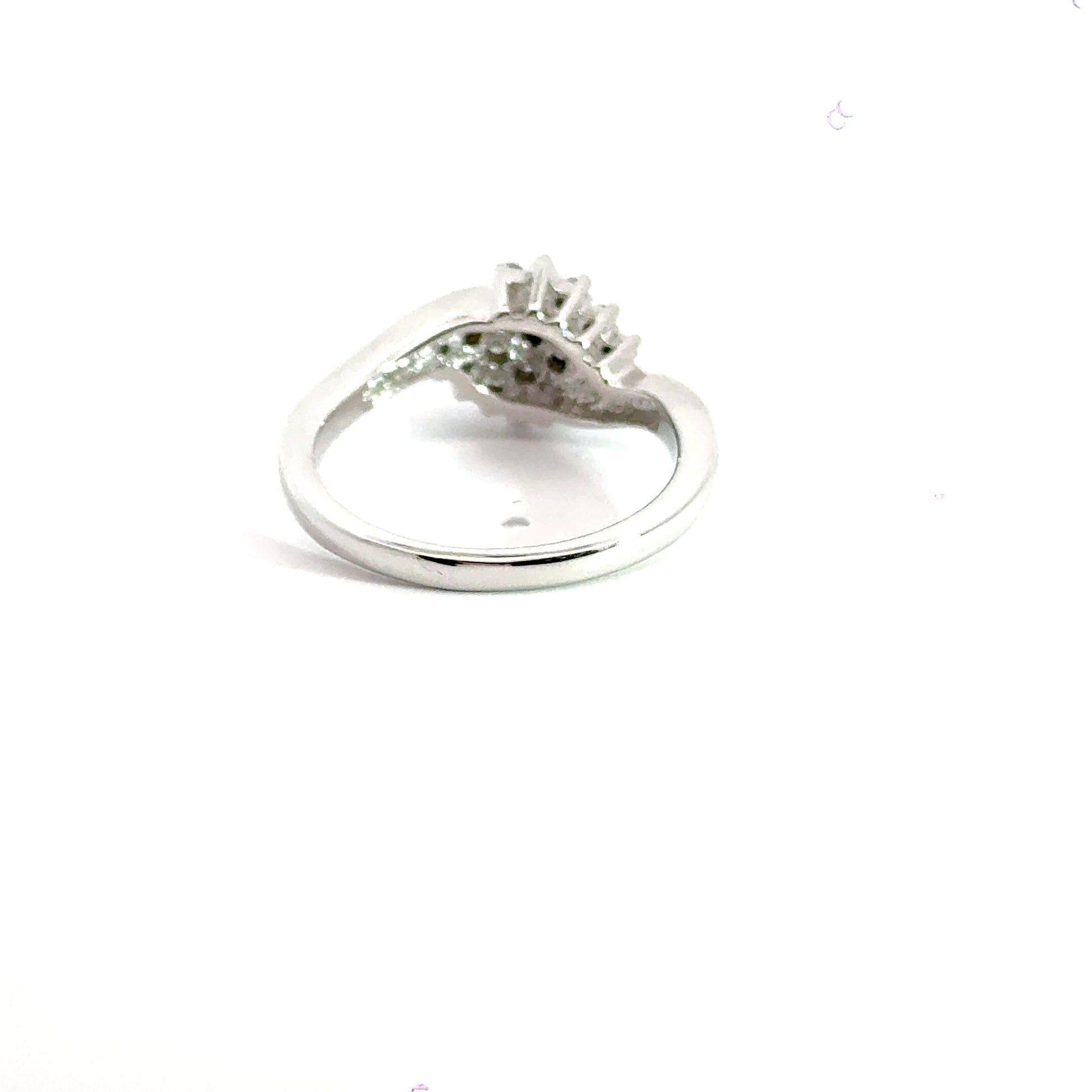 18CT White Gold Cluster Diamond Ring Aces Jewellers