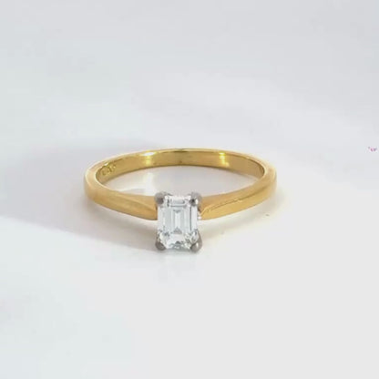 18CT Yellow Gold Solitaire Emerald Cut Diamond Ring