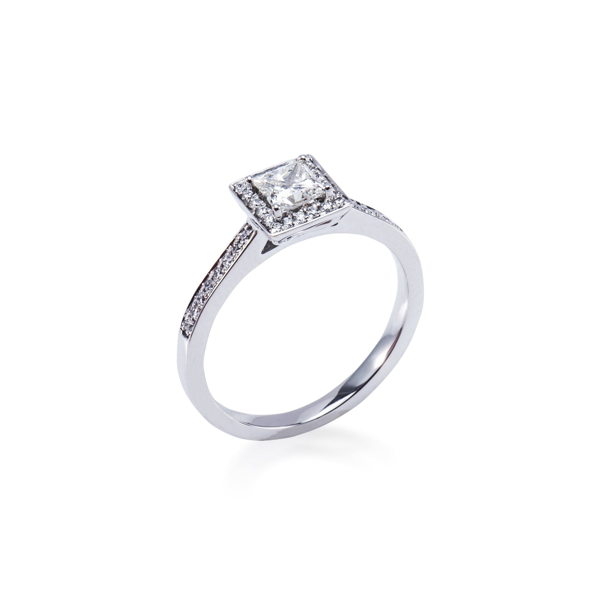 18CT WHITE GOLD HALO STYLE ENGAGEMENT RNG Aces Jewellers 